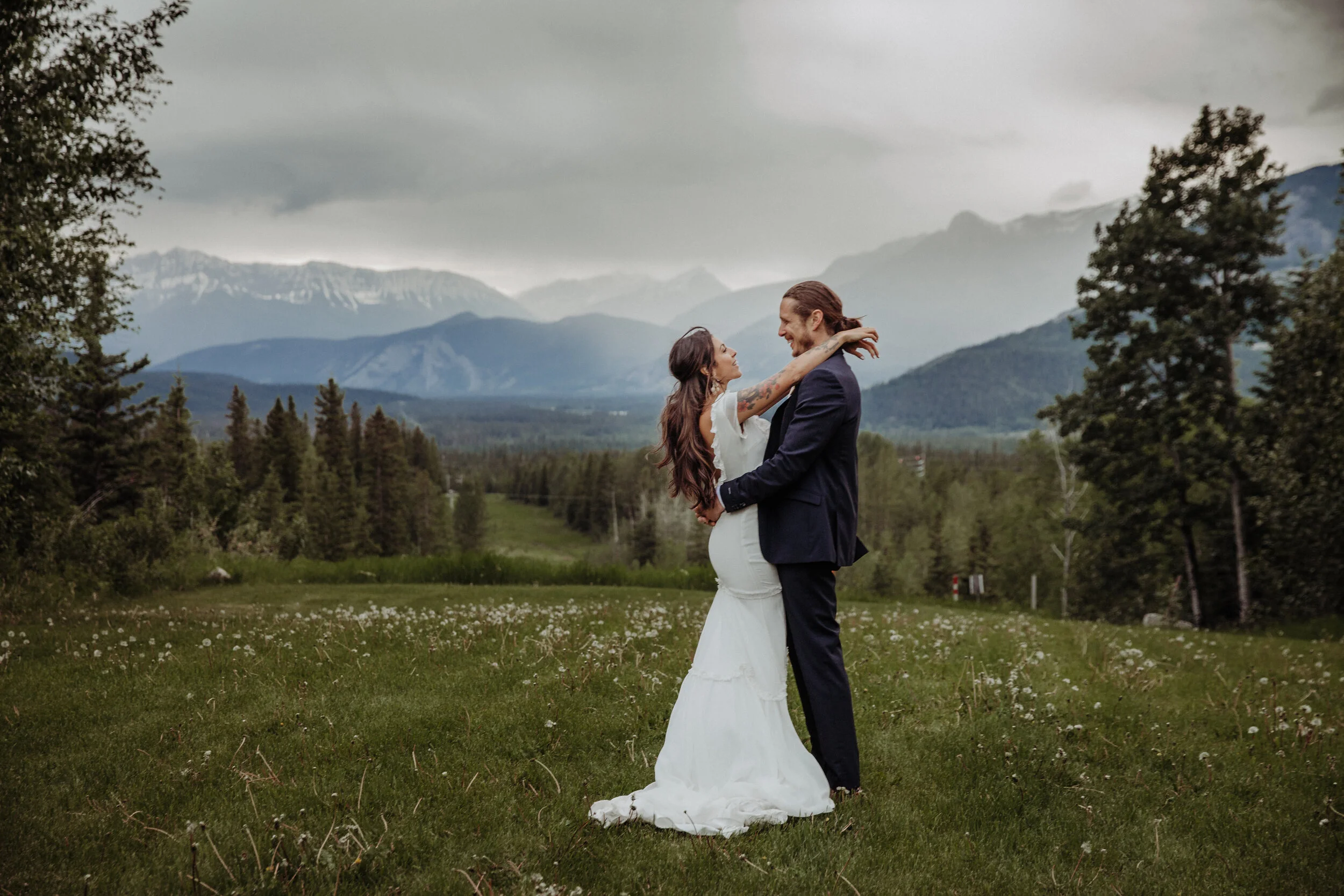 Overlander sale mountain lodge